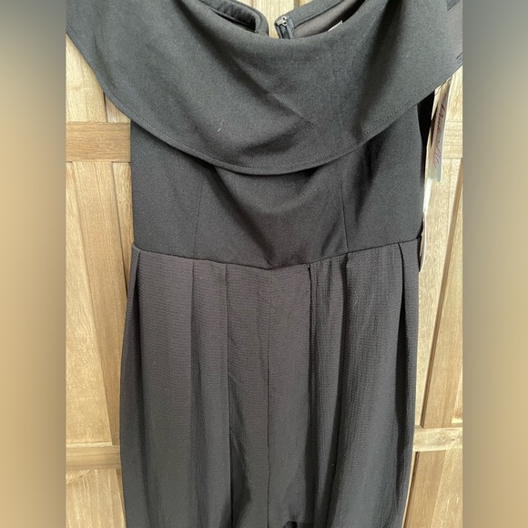 NWT Short Jumpsuit with Train. - Picture 5 of 8